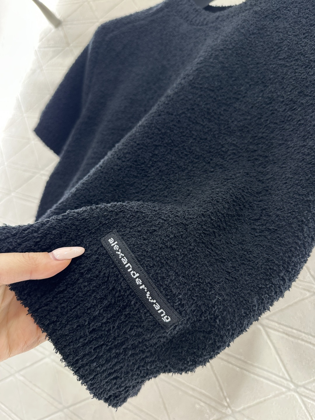 ♥Alexander wan*♥2026新品上架 圆领净版针织短袖定制YB棉毛纱线织造，穿搭舒适，质感十