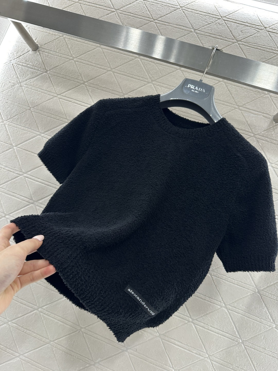 ♥Alexander wan*♥2026新品上架 圆领净版针织短袖定制YB棉毛纱线织造，穿搭舒适，质感十