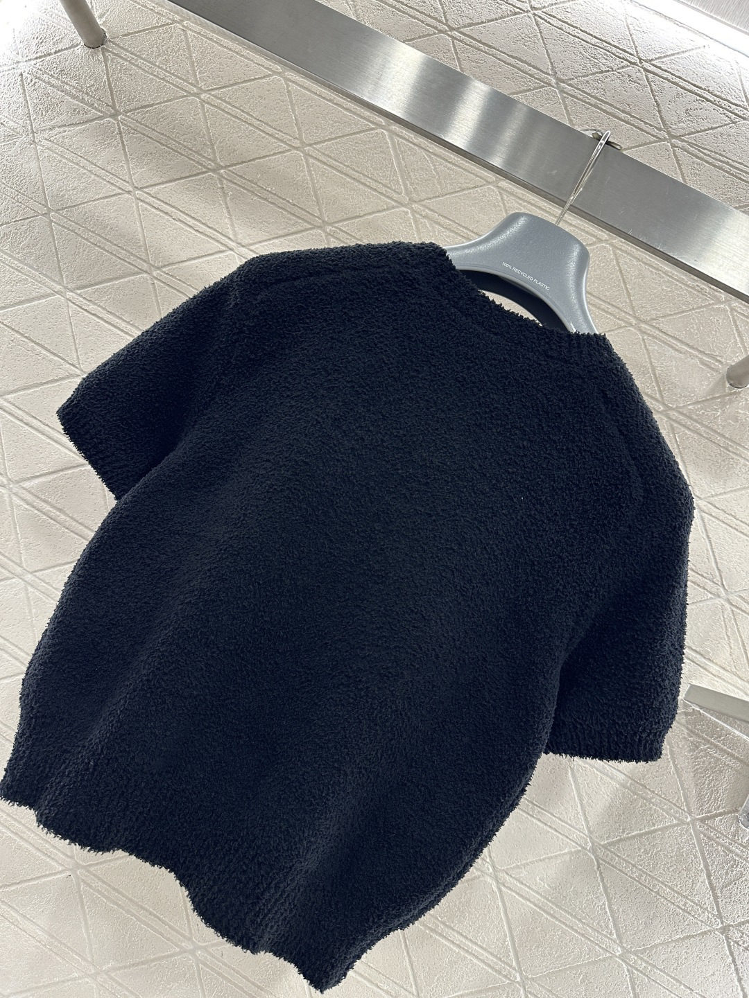 ♥Alexander wan*♥2026新品上架 圆领净版针织短袖定制YB棉毛纱线织造，穿搭舒适，质感十