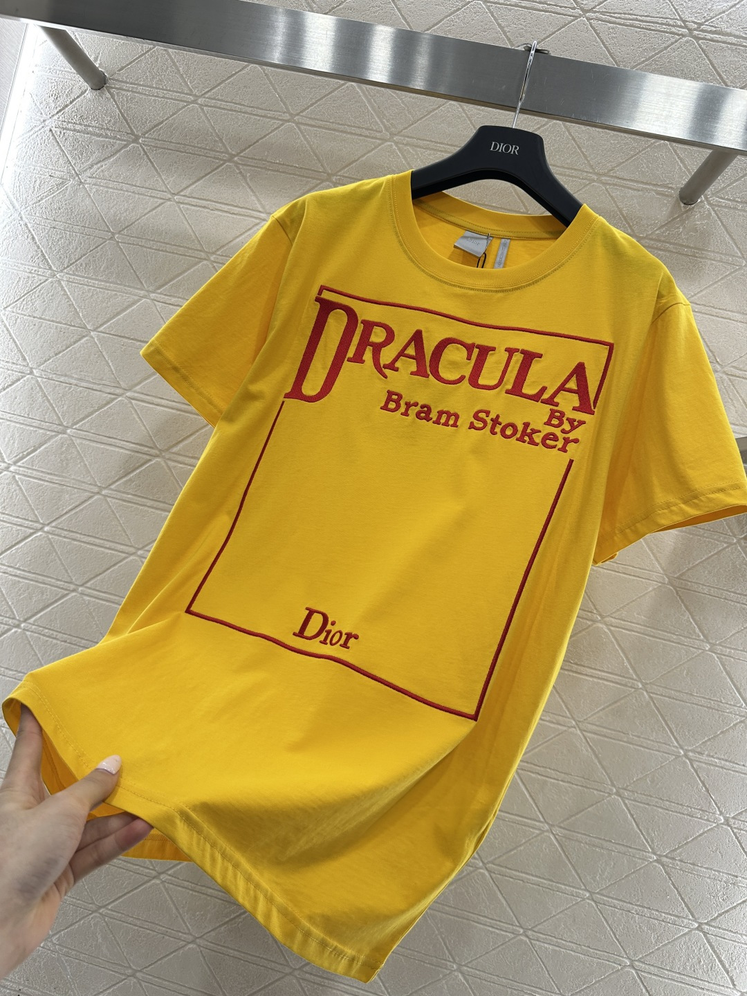 ♥Dio*♥2026新品上架 螺纹撞色圆领徽标𝑇𝑒𝑒定制YB原生全棉材质，柔软亲肤，舒适有型，宽松𝑇恤版