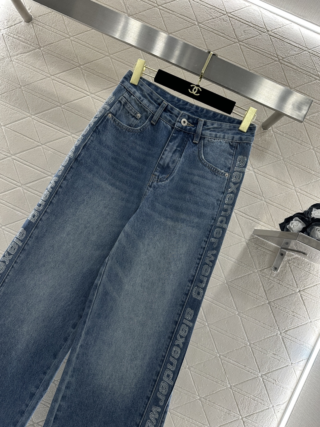 ♥Alexander wan*♥2026新品上架 高腰烫钻直筒长裤定制YB斜纹棉牛仔材质，多重水洗，呈现