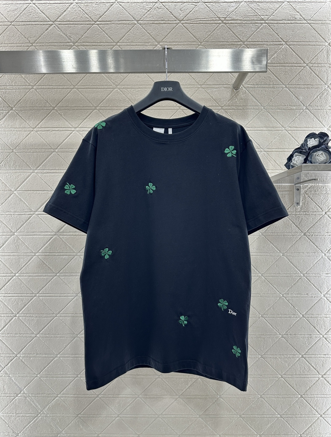 ♥Dio*♥2026新品上架 刺绣四叶草字母徽标𝑇𝑒𝑒定制YB原生全棉材质，质感高级，舒适柔软，圆领宽松