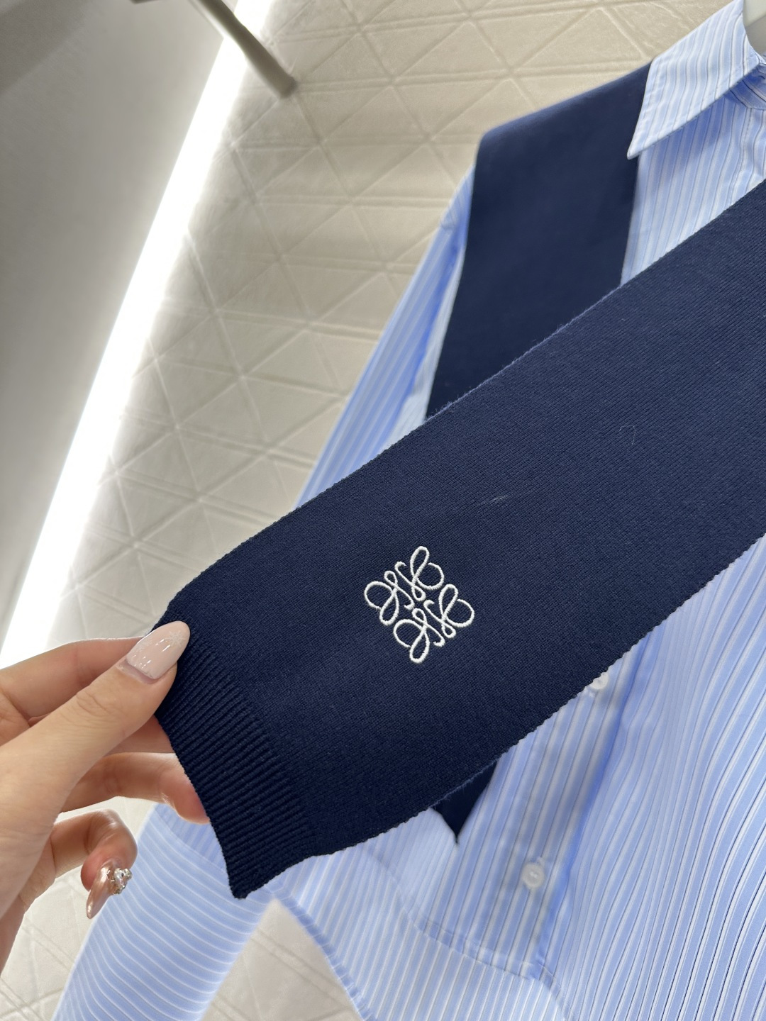 ♥Loew*♥2026新品上架 披肩领两件套条纹衬衫定制YB斜纹全棉材质，质感细腻，穿搭舒适，翻领披肩衬