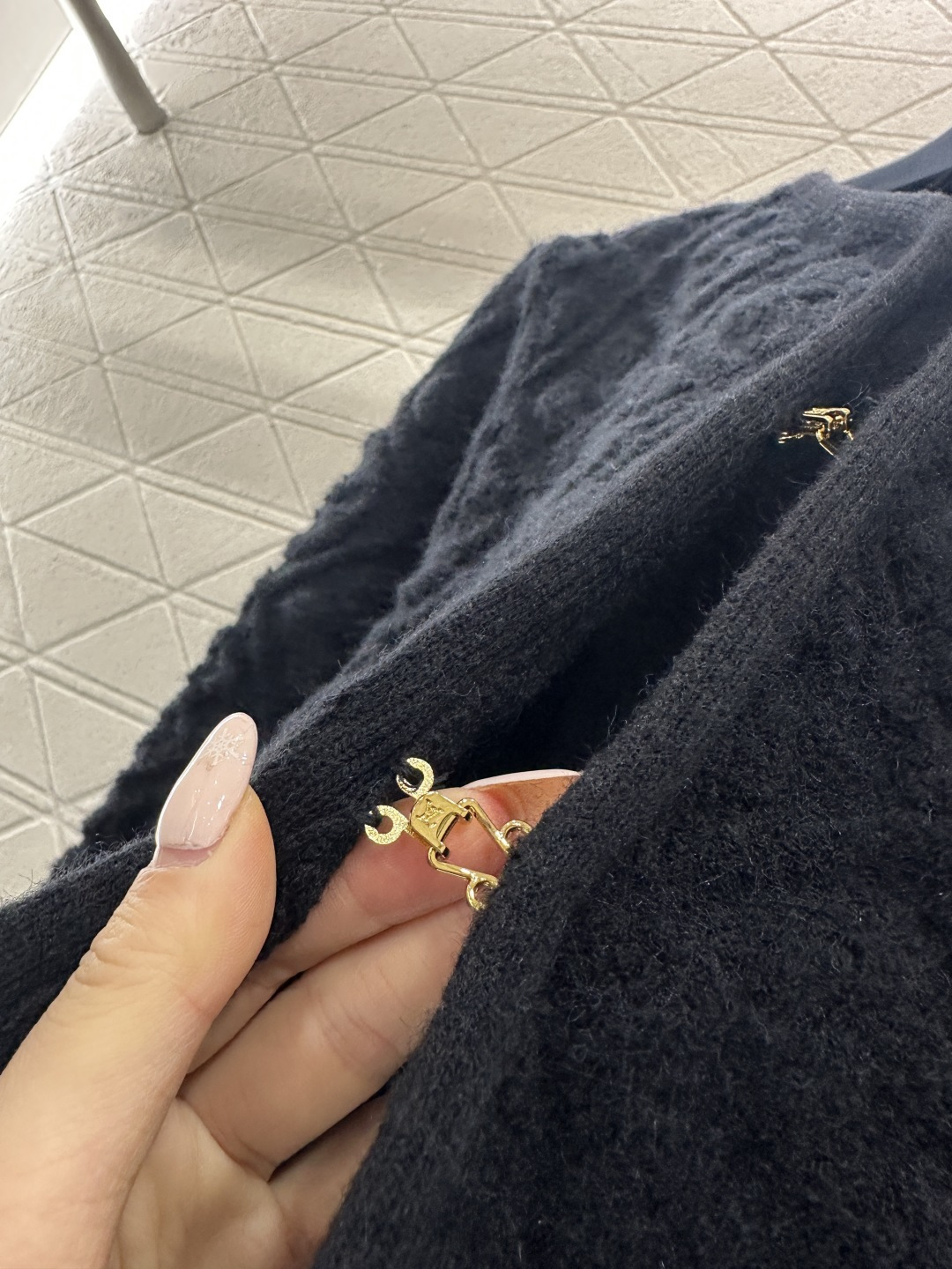 ♥Louis Vuitto*♥2026新品上架 提花针织开衫外套定制YB羊毛纱线织造，提花工艺处理，呈现