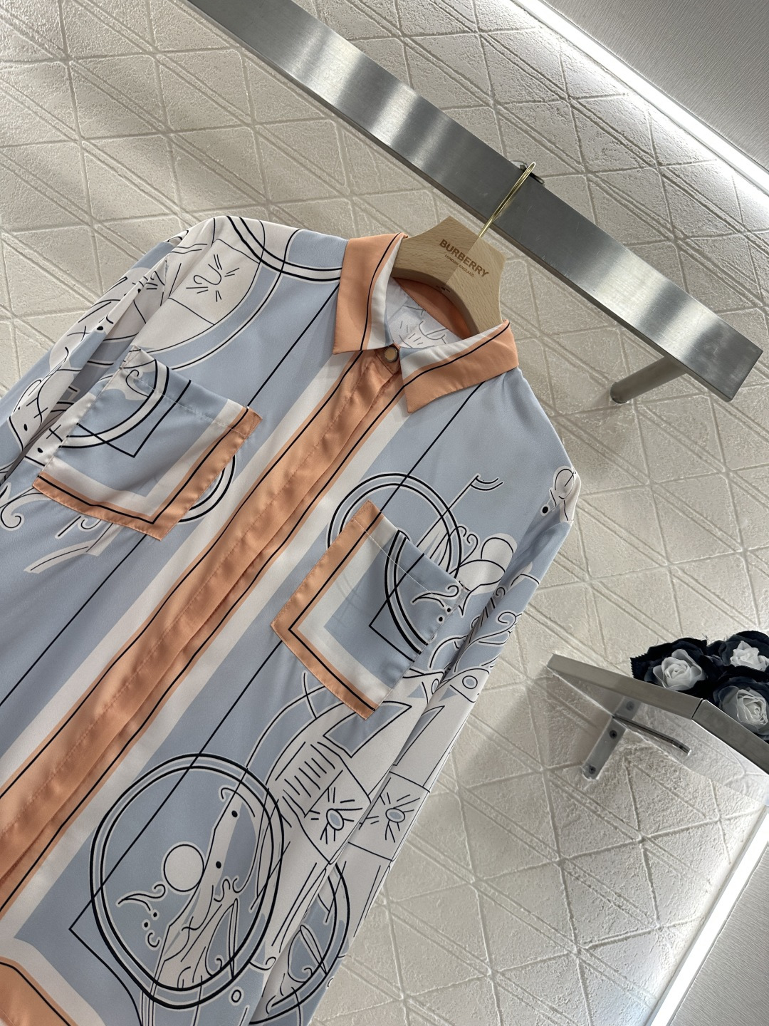 ♥Herme*♥2026新品上架 真丝印花长袖衬衫短裙套装定制YB进口百分百桑蚕丝材质，质感舒适，垂顺透