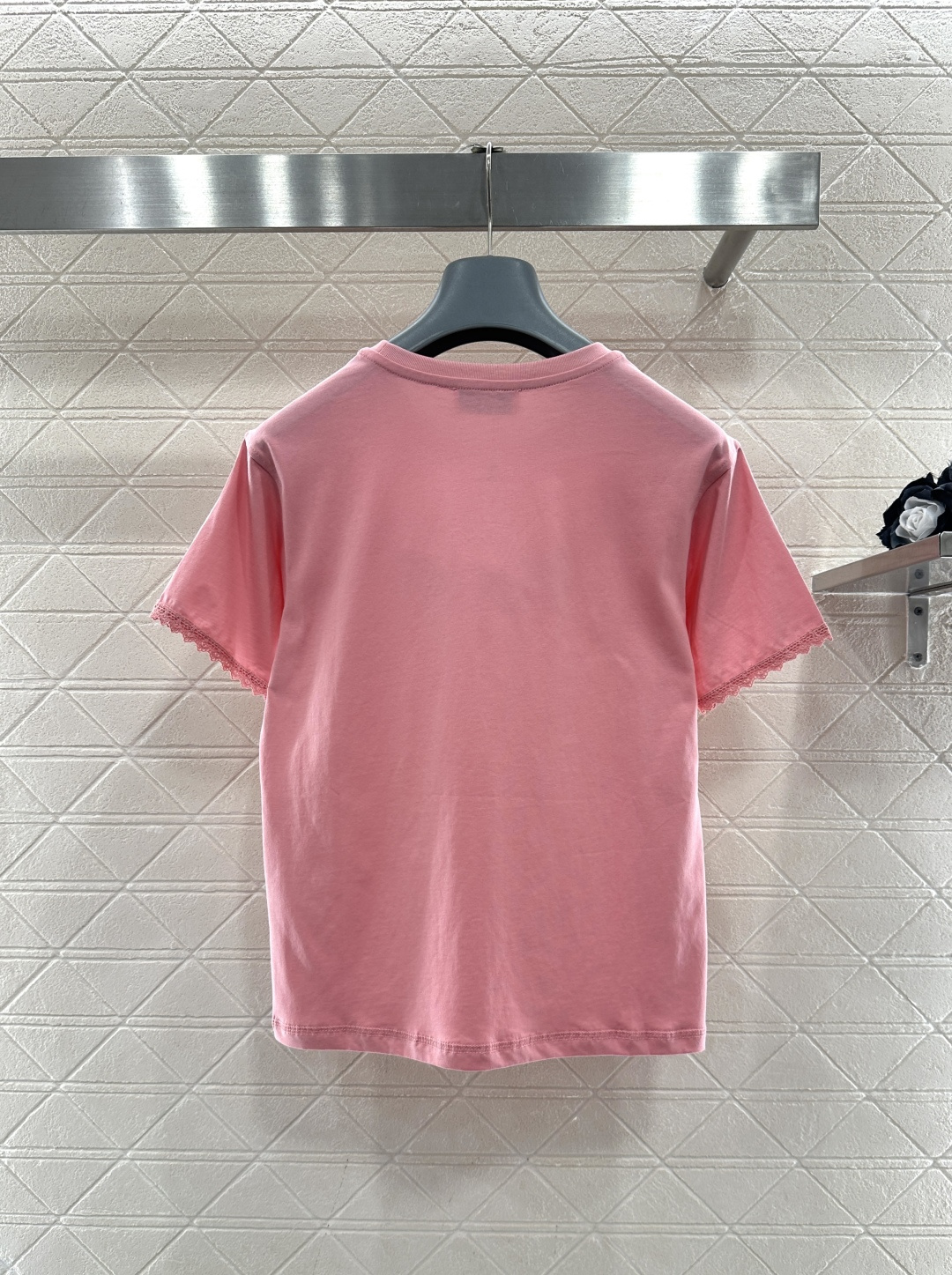 ♥Herme*♥2026新品上架 镂空刺绣徽标𝑇𝑒𝑒定制YB原生全棉材质，透气舒适，质感十足，小款T恤裁