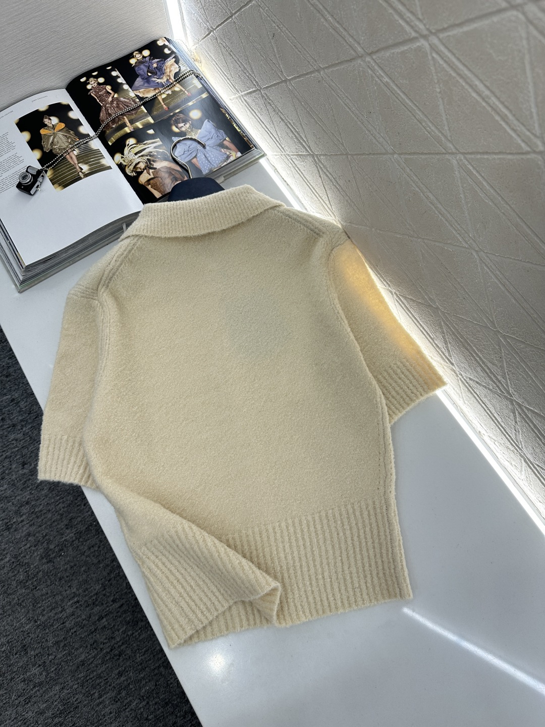 ♥Louis vuitto*♥2026新品上架 翻领针织短袖定制YB羊毛纱线织造，质感高级，舒适柔软，面
