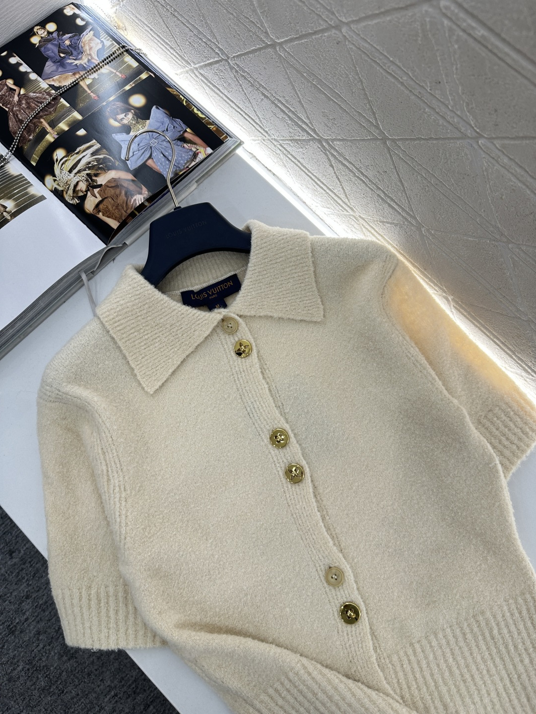♥Louis vuitto*♥2026新品上架 翻领针织短袖定制YB羊毛纱线织造，质感高级，舒适柔软，面