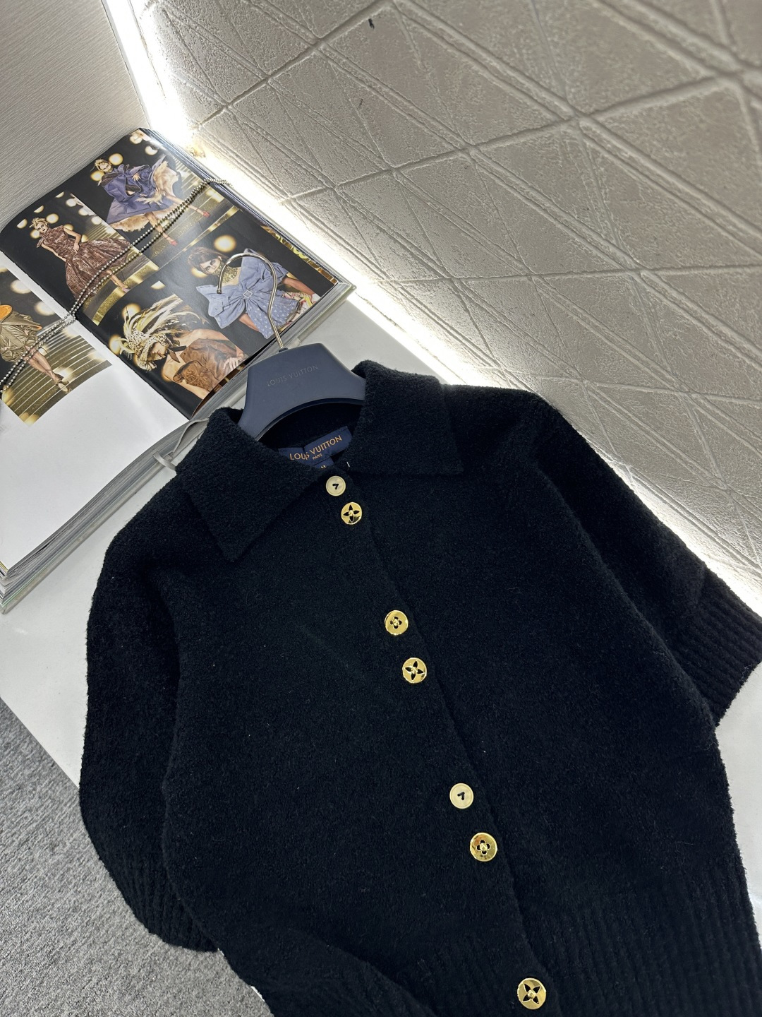 ♥Louis vuitto*♥2026新品上架 翻领针织短袖定制YB羊毛纱线织造，质感高级，舒适柔软，面