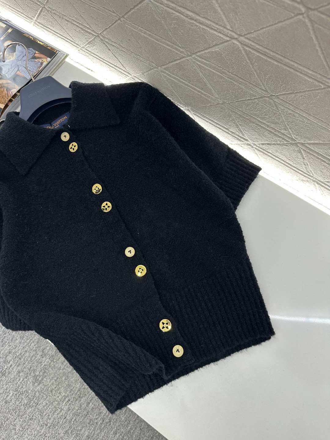 ♥Louis vuitto*♥2026新品上架 翻领针织短袖定制YB羊毛纱线织造，质感高级，舒适柔软，面