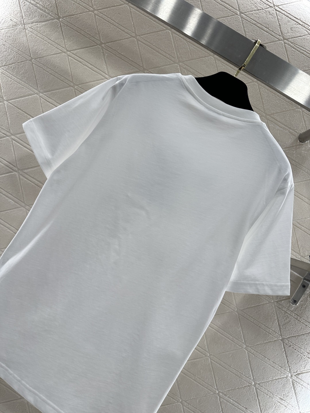 ♥Chane*♥2026新品上架 刺绣字母徽标𝑇𝑒𝑒定制YB丝光全棉材质，透气舒适，质感十足，常规短袖T