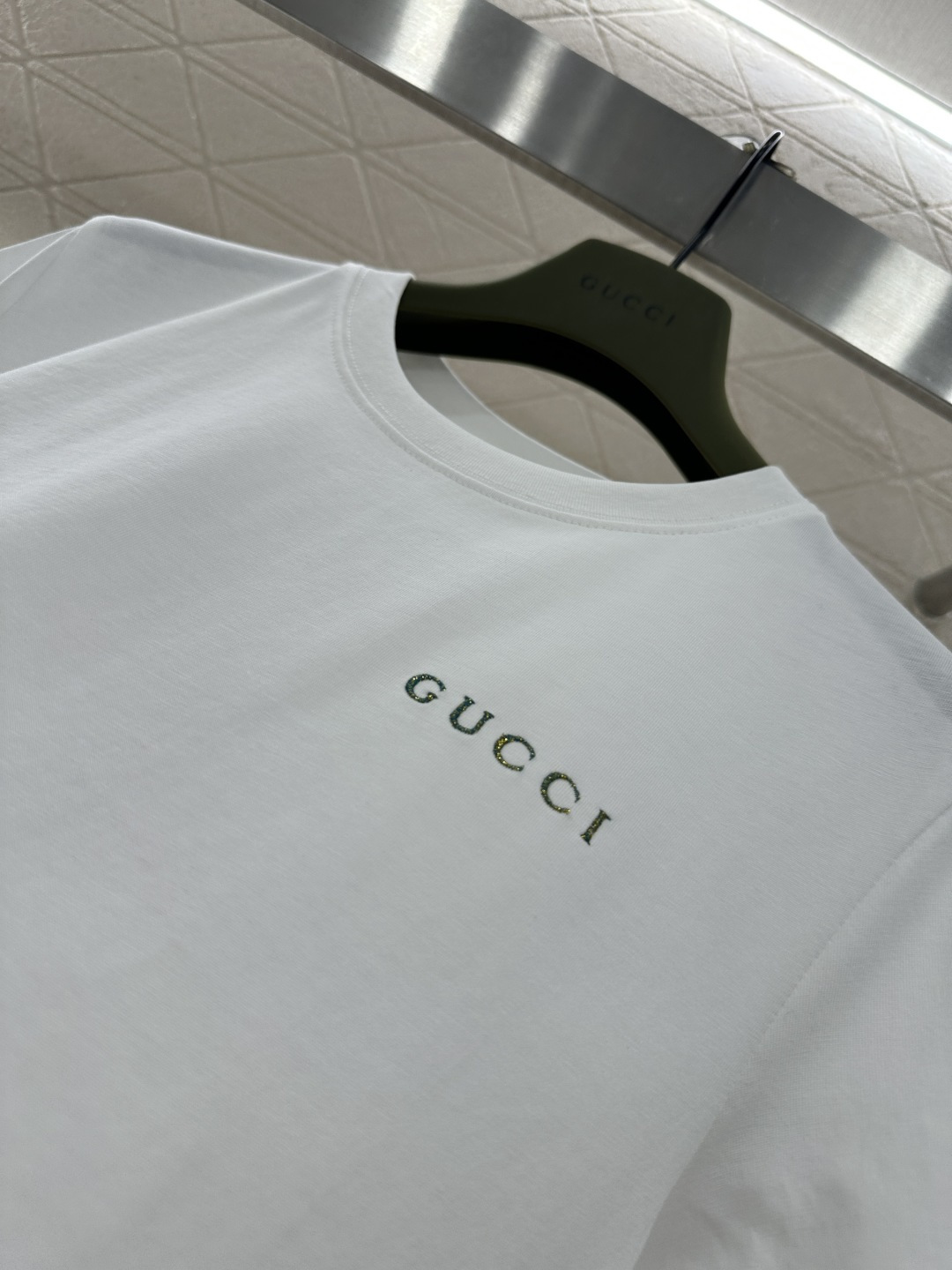 ♥Gucc*♥2026新品上架 印花字母徽标𝑇𝑒𝑒定制YB丝光全棉材质，透气舒适，质感十足，常规短袖T恤