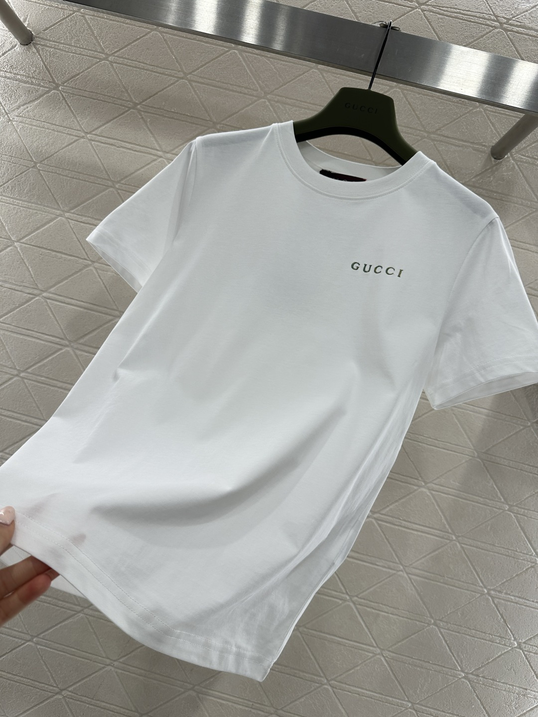 ♥Gucc*♥2026新品上架 印花字母徽标𝑇𝑒𝑒定制YB丝光全棉材质，透气舒适，质感十足，常规短袖T恤