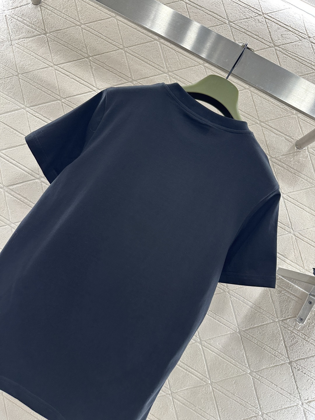 ♥Gucc*♥2026新品上架 印花字母徽标𝑇𝑒𝑒定制YB丝光全棉材质，透气舒适，质感十足，常规短袖T恤