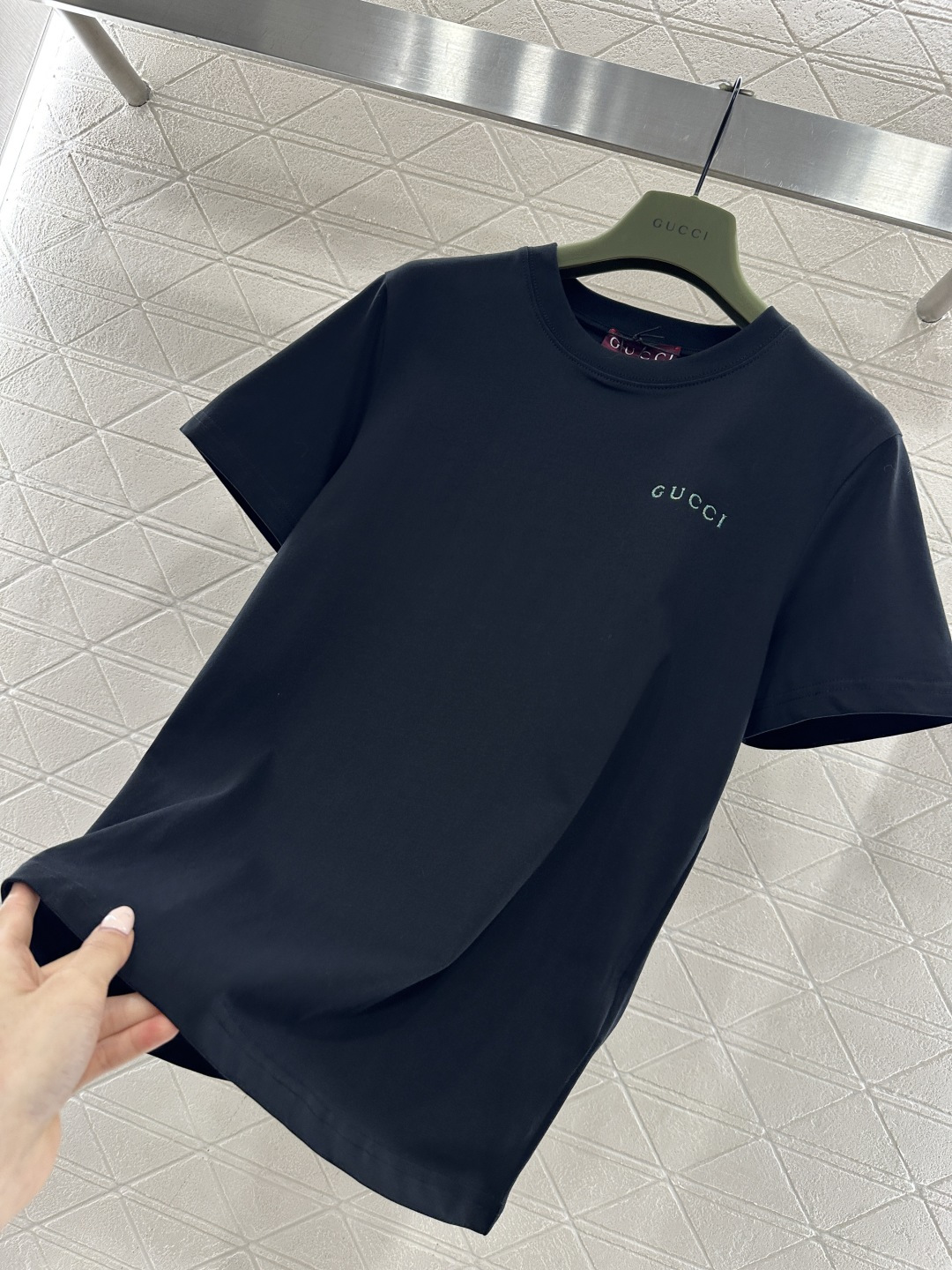 ♥Gucc*♥2026新品上架 印花字母徽标𝑇𝑒𝑒定制YB丝光全棉材质，透气舒适，质感十足，常规短袖T恤