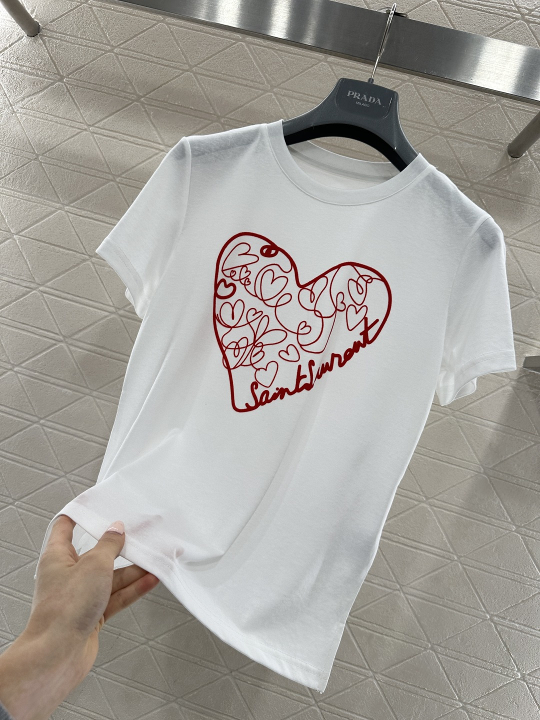 ♥Saint lauren*♥2026新品上架 植绒印花字母徽标𝑇𝑒𝑒定制YB丝光全棉材质，透气舒适，质