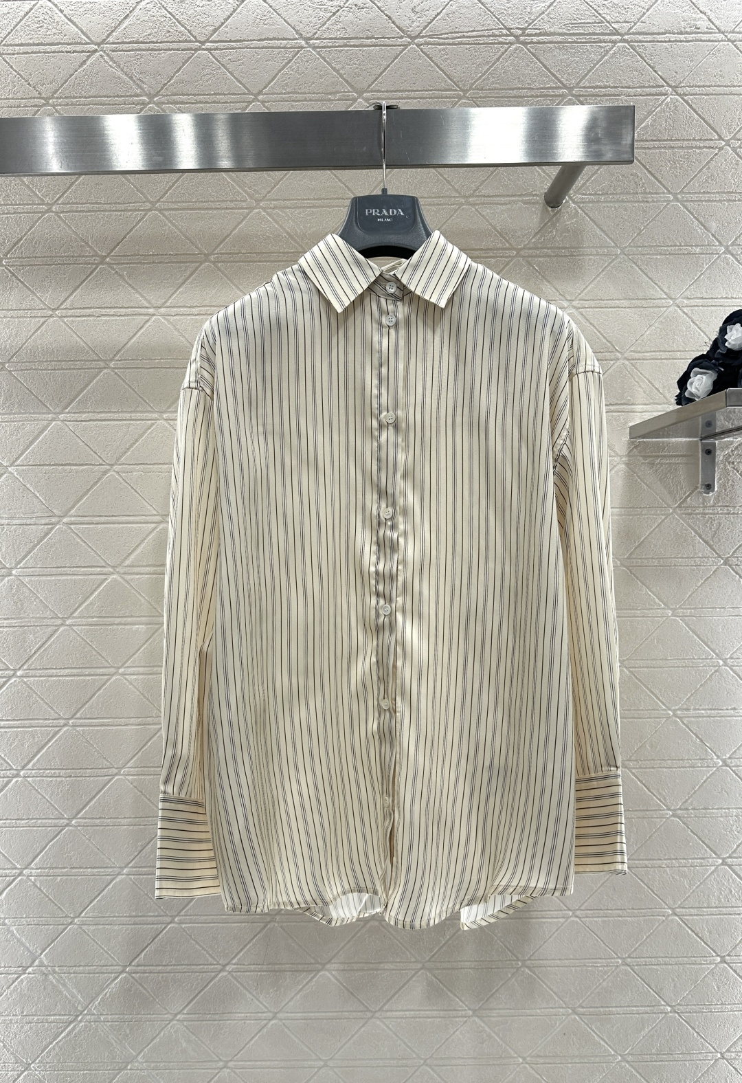 ♥Totem*♥2026新品上架 翻领条纹衬衫半裙套装定制YB进口丝绸材质，质感光泽，飘逸轻盈，翻领条纹