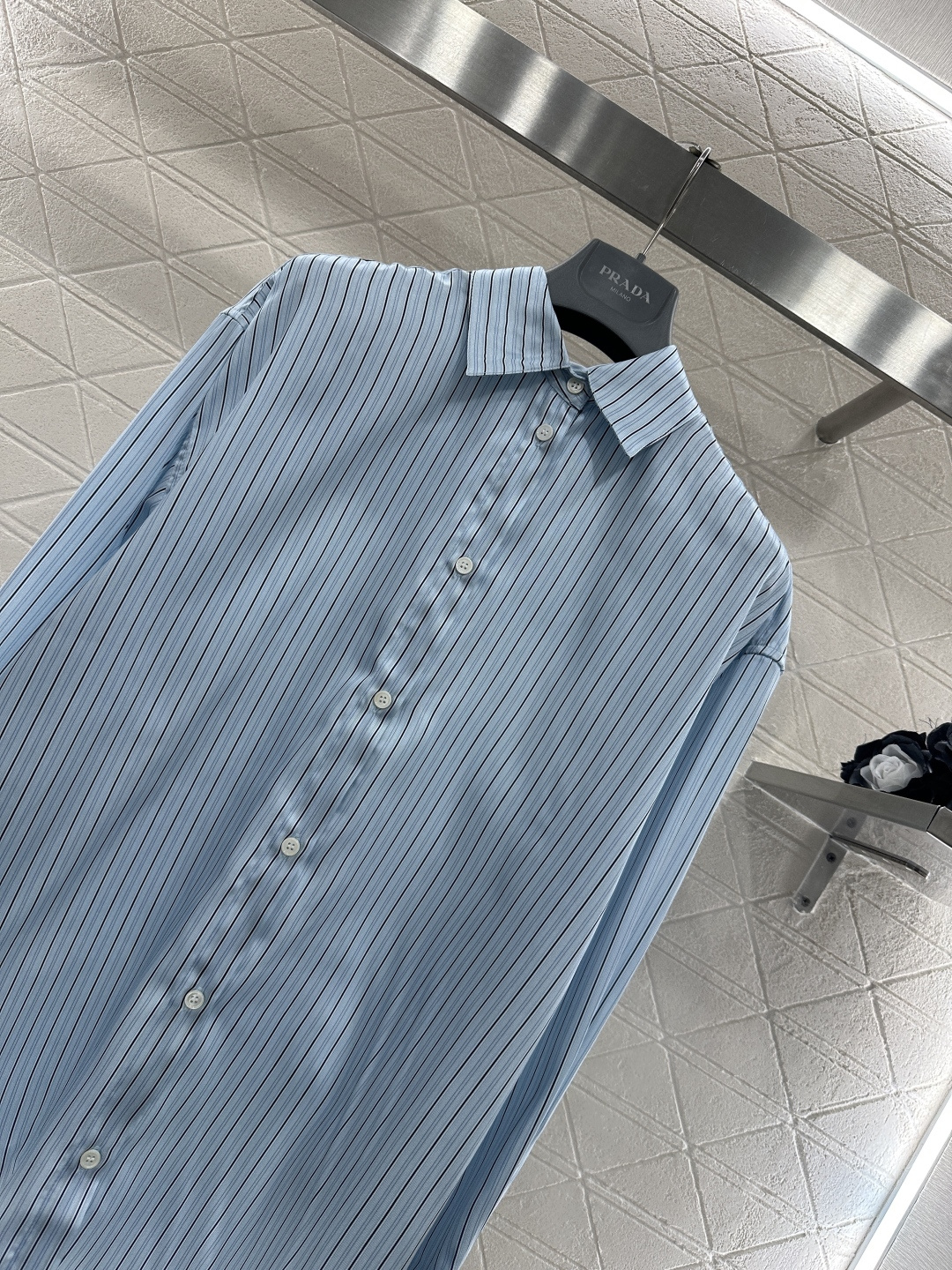 ♥Totem*♥2026新品上架 翻领条纹衬衫半裙套装定制YB进口丝绸材质，质感光泽，飘逸轻盈，翻领条纹