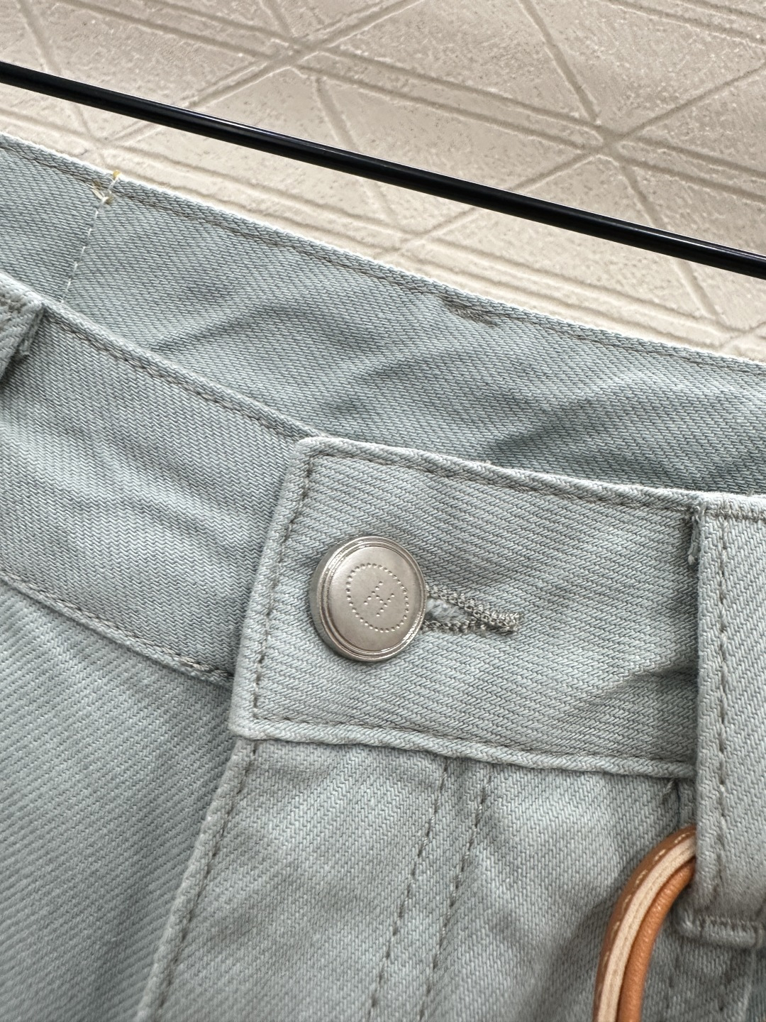 ♥Herme*♥2026新品上架 飞马挂件弯刀长裤定制YB斜纹棉牛仔材质，酵素水洗，质感拉满，高腰纯色净