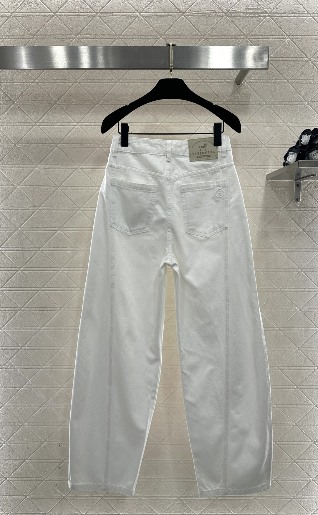 ♥Herme*♥2026新品上架 飞马挂件弯刀长裤定制YB斜纹棉牛仔材质，酵素水洗，质感拉满，高腰纯色净