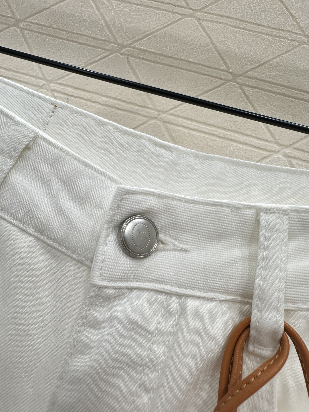 ♥Herme*♥2026新品上架 飞马挂件弯刀长裤定制YB斜纹棉牛仔材质，酵素水洗，质感拉满，高腰纯色净