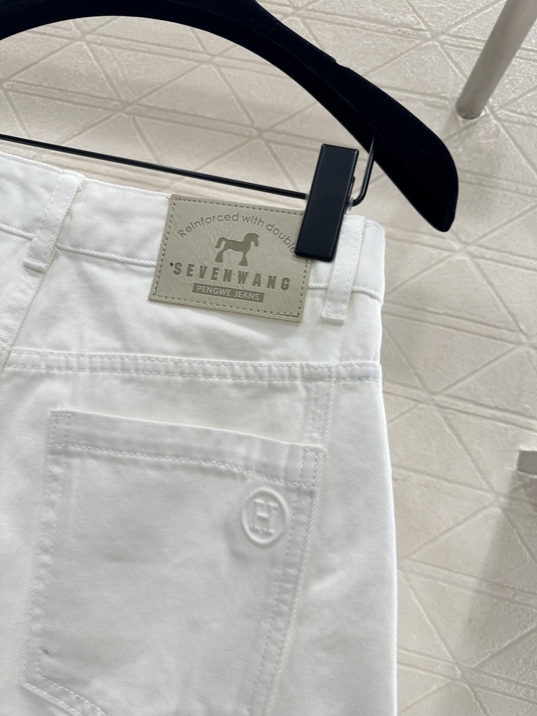 ♥Herme*♥2026新品上架 飞马挂件弯刀长裤定制YB斜纹棉牛仔材质，酵素水洗，质感拉满，高腰纯色净