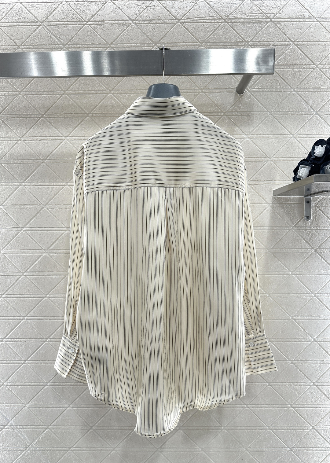 ♥Totem*♥2026新品上架 翻领条纹衬衫半裙套装定制YB进口丝绸材质，质感光泽，飘逸轻盈，翻领条纹