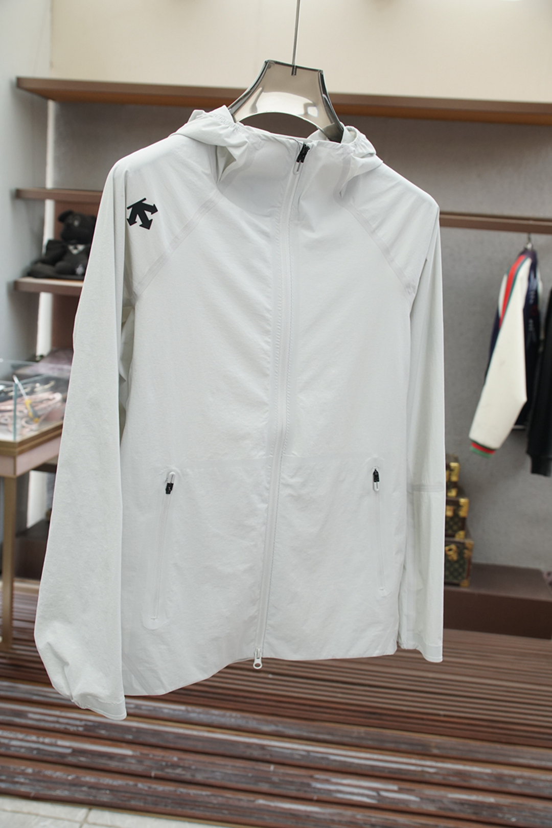 2025 Men’s Sunproof Jacket: Stylish, Functional, and Portable for Outdoor Activities - 图片 7