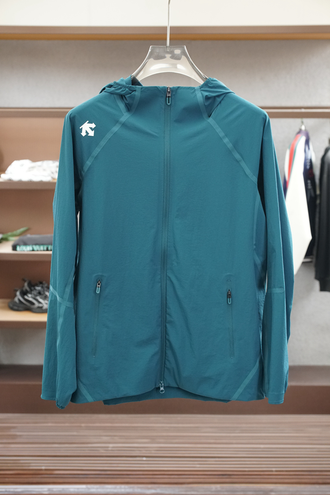 2025 Men’s Sunproof Jacket: Stylish, Functional, and Portable for Outdoor Activities