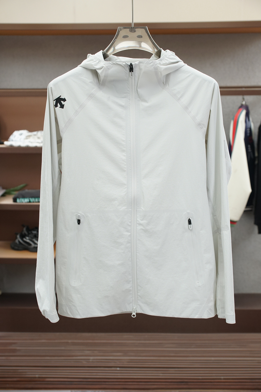 2025 Men’s Sunproof Jacket: Stylish, Functional, and Portable for Outdoor Activities - 图片 3