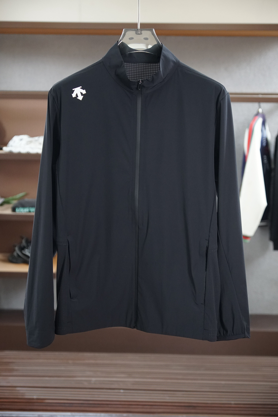 Men’s Sunproof Jackets: Innovative Design for Summer Comfort and Style