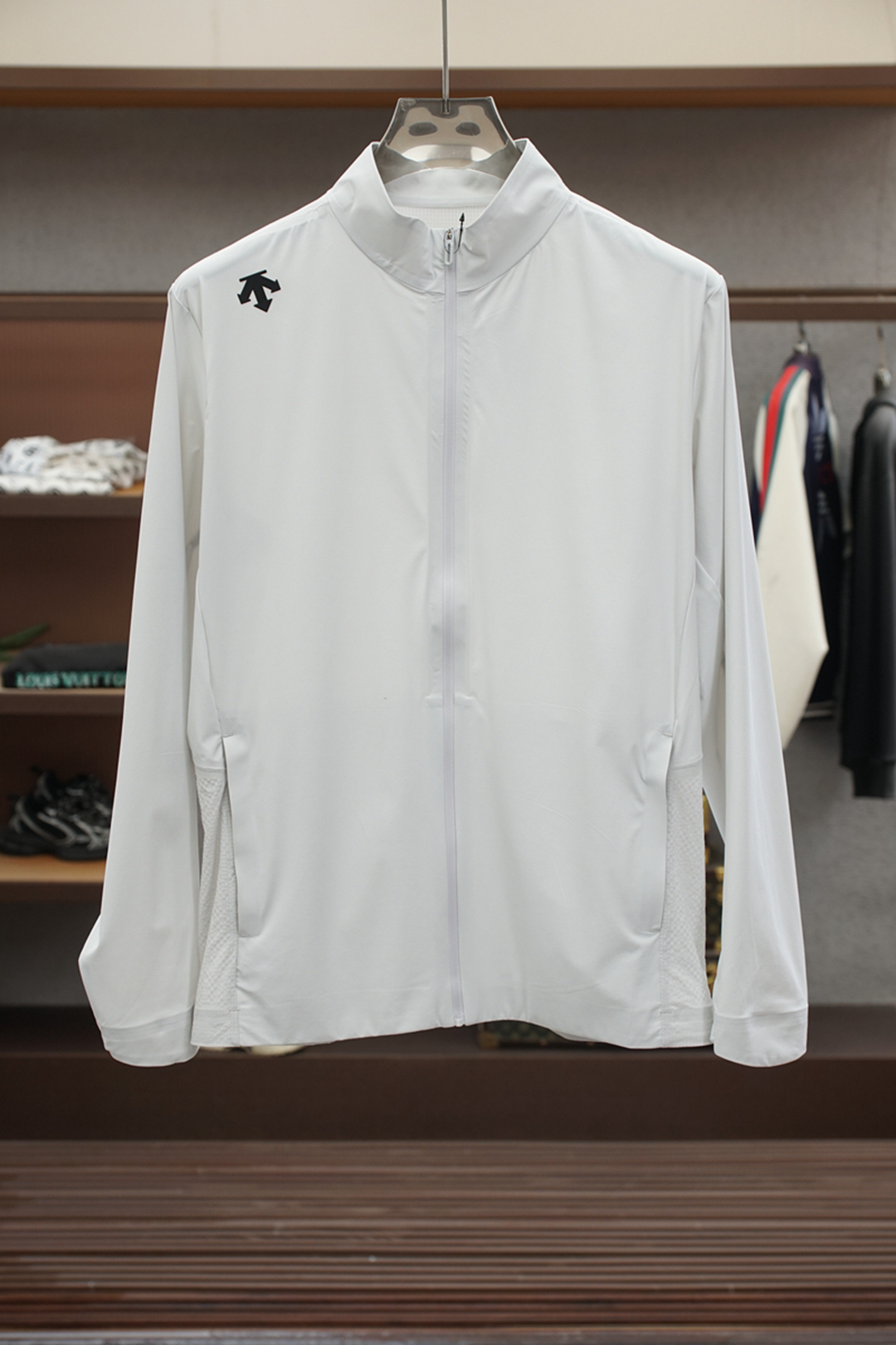 New Men’s Sunproof Jacket: Customized Fabrics for Summer Comfort and Style - 图片 2