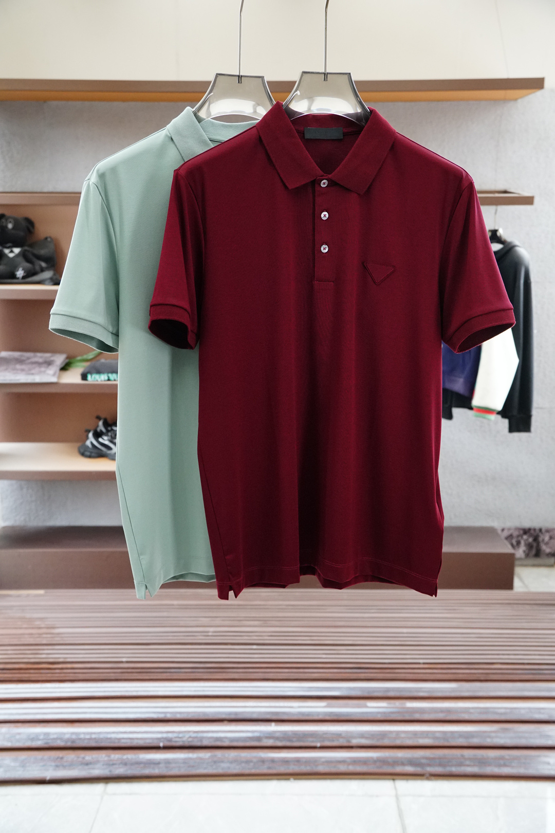 Prada 普拉达-25SS春夏款顶级网眼珠地棉布翻领短Tee,胸口口袋logo标识刺绣短袖Polo衫