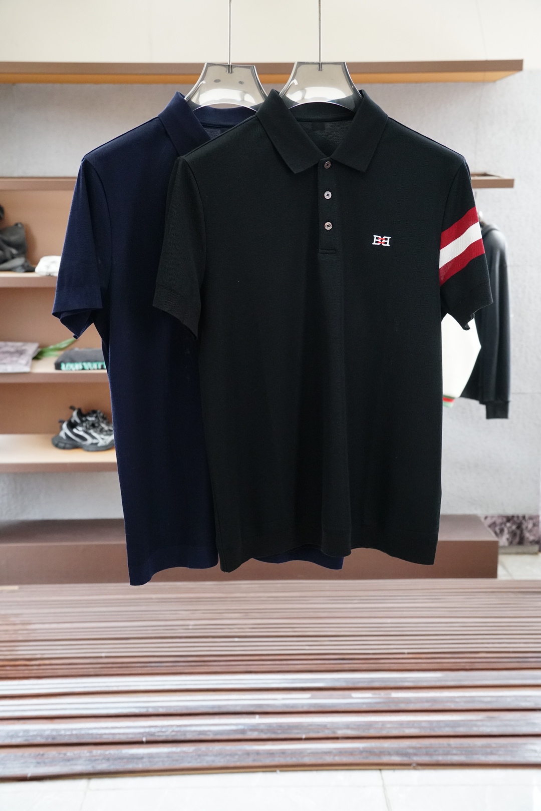 Bally 巴利-25SS春夏款顶级网眼珠地棉布翻领短Tee,胸口口袋logo标识刺绣短袖Polo衫!