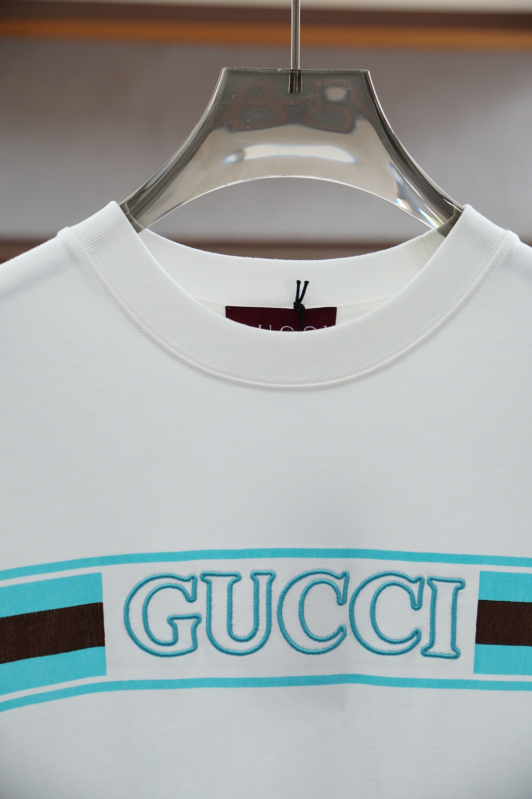 
Gucci 古奇
2025春夏系列新品🇨🇳  
爆款返单推荐🔥🔥🔥
圆领短袖T恤。选用进口欧棉，以天然