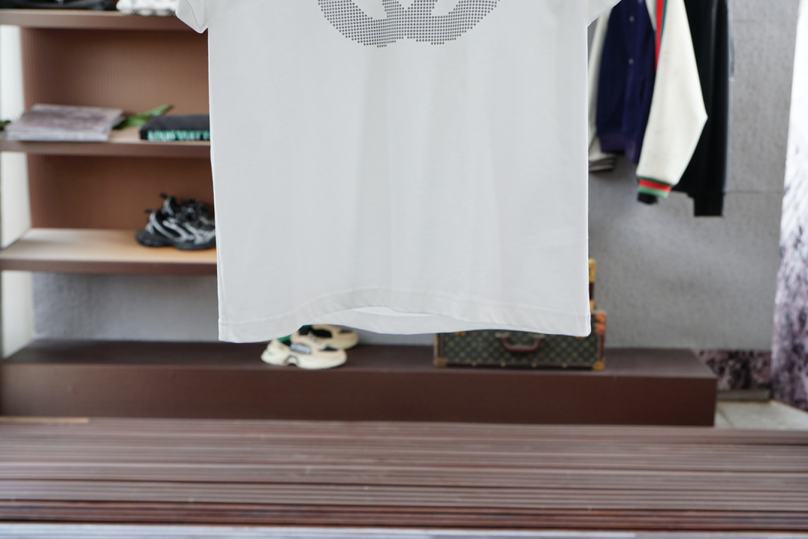 
Gucci 古奇
2025春夏系列新品🇨🇳  
爆款返单推荐🔥🔥🔥
圆领短袖T恤。选用进口欧棉，以天然