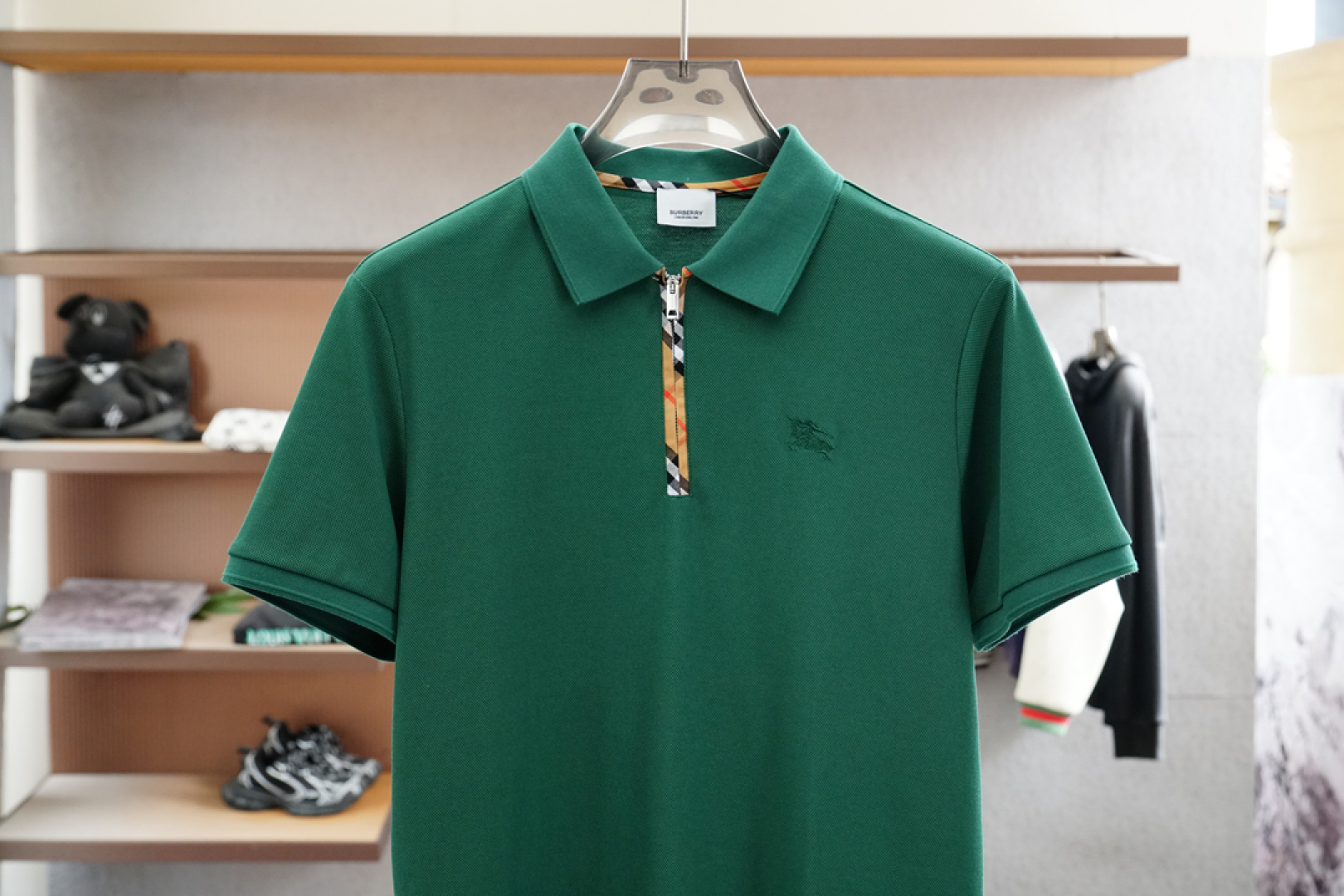 
BBR 巴宝莉
重磅推荐！2025早春。新品 专柜在售 时尚高端男装Polo-胸前Logo个性时尚/进