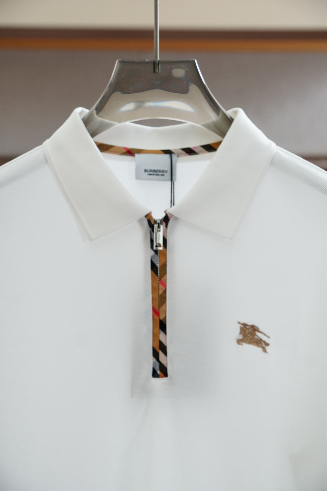
BBR 巴宝莉
重磅推荐！2025早春。新品 专柜在售 时尚高端男装Polo-胸前Logo个性时尚/进
