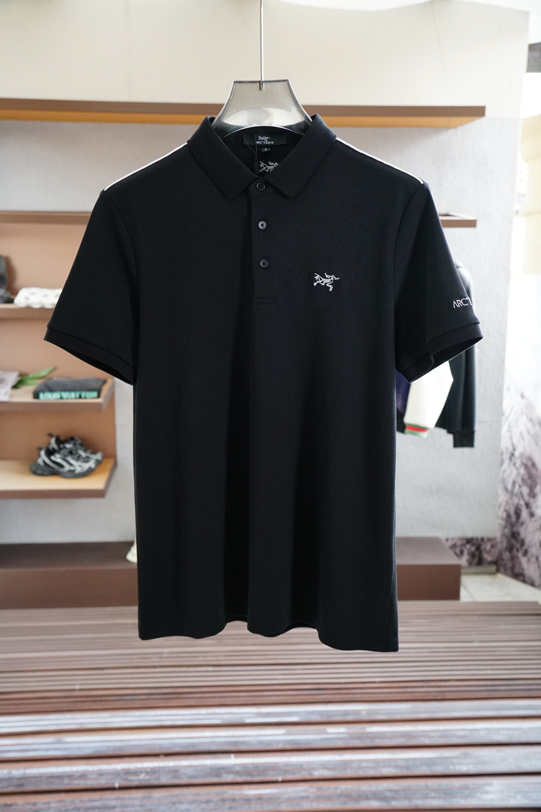 
始祖鸟
重磅推荐！2025早春。新品 专柜在售 时尚高端男装Polo-胸前Logo个性时尚/进口顶极高
