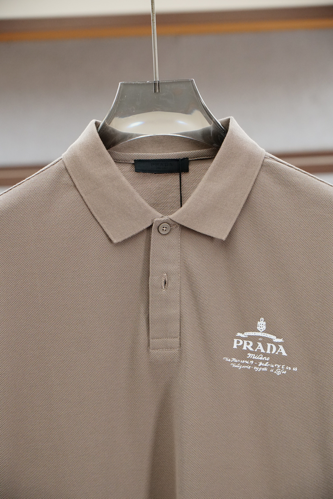 
普拉达 Prada
重磅推荐！2025早春。新品 专柜在售 时尚高端男装Polo-胸前Logo个性时尚
