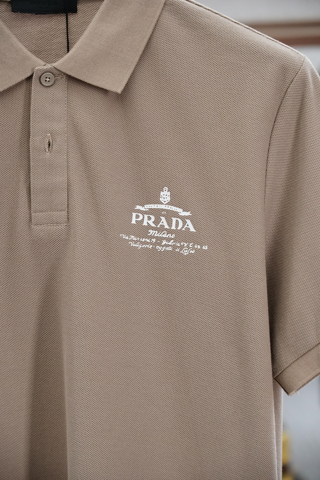 
普拉达 Prada
重磅推荐！2025早春。新品 专柜在售 时尚高端男装Polo-胸前Logo个性时尚