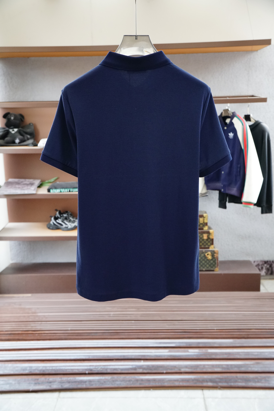 
Prada 普拉达
重磅推荐！2025早春。新品 专柜在售 时尚高端男装Polo-胸前Logo个性时尚