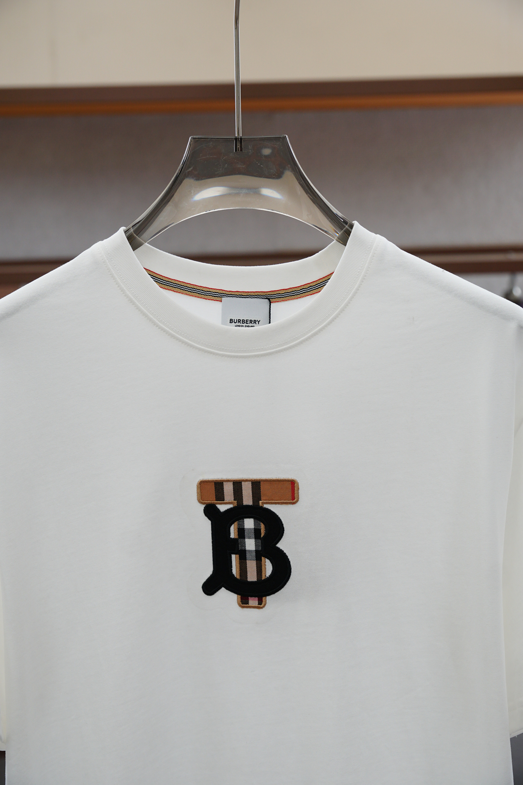 
BBR 巴宝莉
2025ss夏季新款 男士 圆领T恤短袖
胸前印花家图案 采用进口数码直喷，图案栩栩如