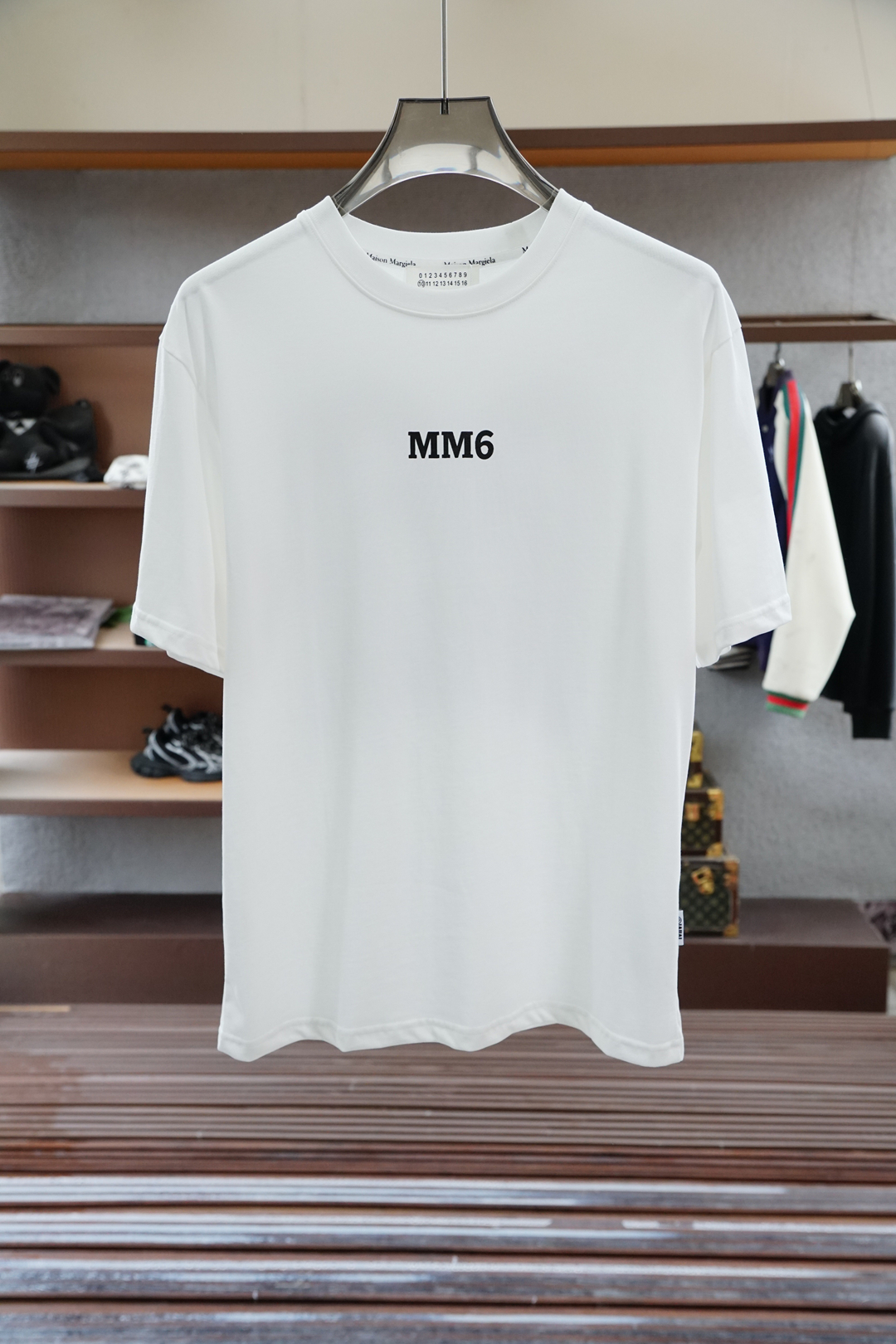 
MMG
2025ss夏季新款 H家男士 圆领T恤短袖
胸前印花家图案 采用进口数码直喷，图案栩栩如生，