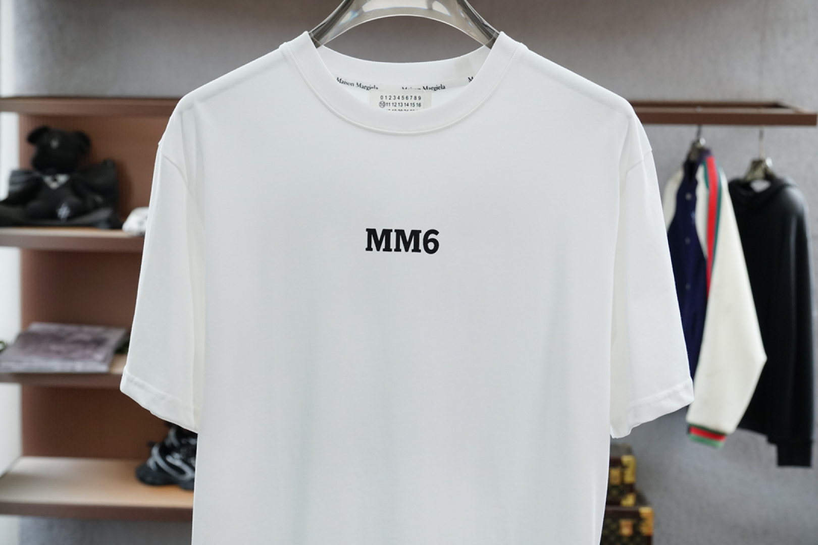 
MMG
2025ss夏季新款 H家男士 圆领T恤短袖
胸前印花家图案 采用进口数码直喷，图案栩栩如生，