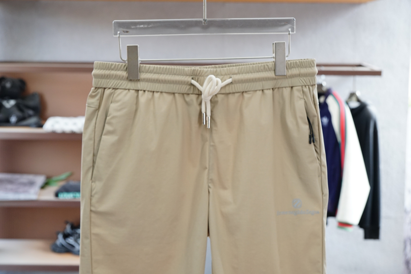 “Genia Sports Shorts: 100% Cotton, Customized Design, Superior Comfort and Style” - 图片 3