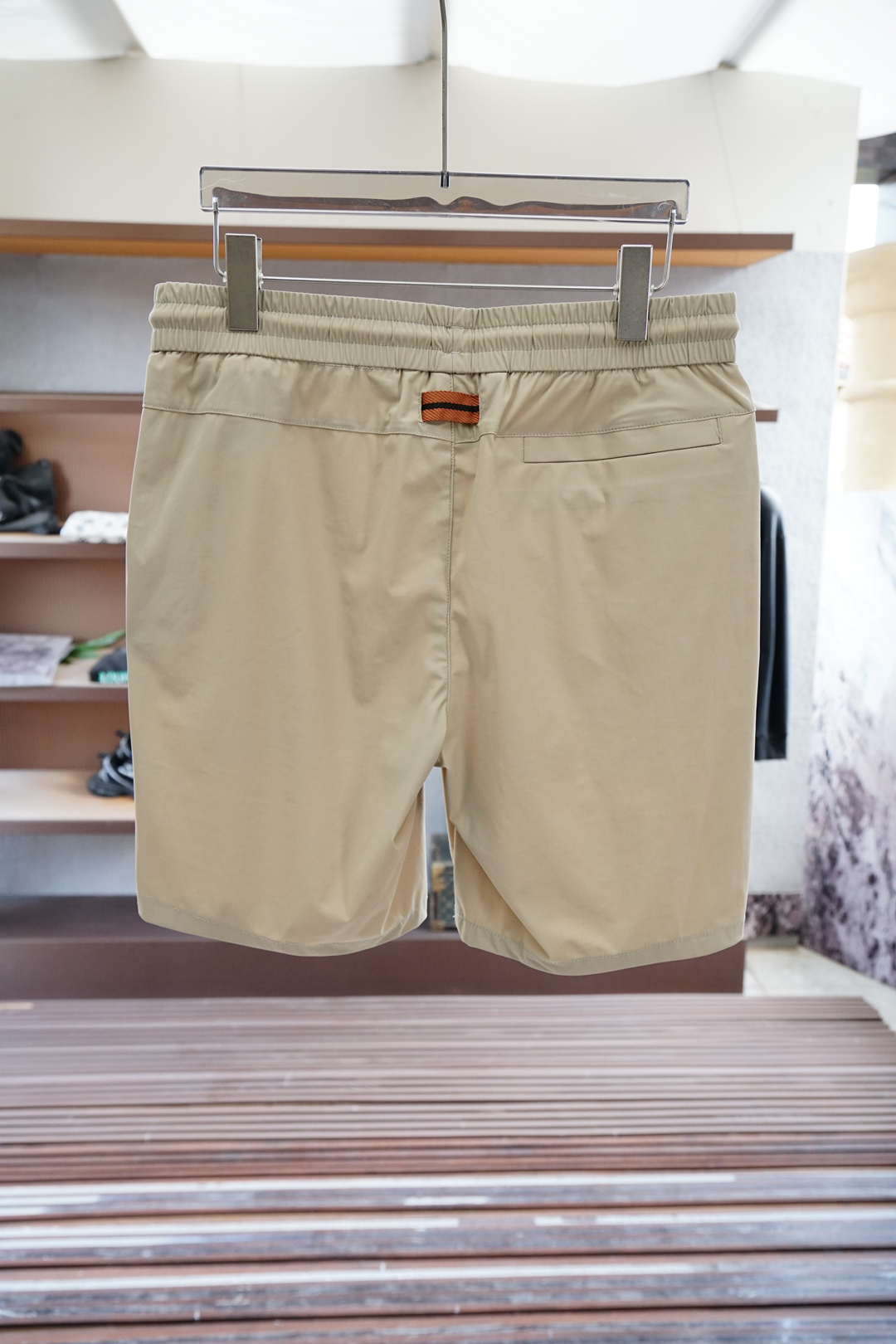 “Genia Sports Shorts: 100% Cotton, Customized Design, Superior Comfort and Style” - 图片 2