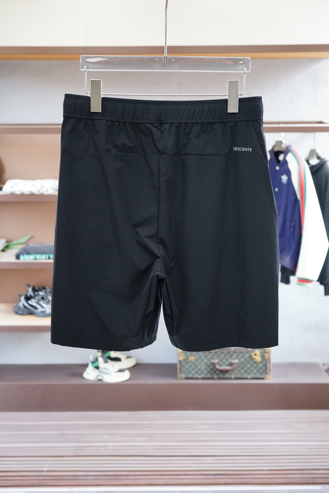 New Year’s Fire Sports Shorts: 100% Cotton, Custom Hardware, Invincible Design - 图片 2