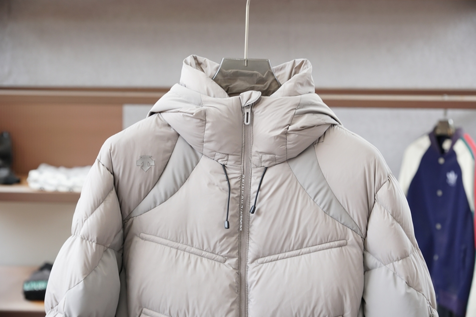 迪桑特/2025 FW秋冬新品羽绒服-休闲商务系列羽绒夹克｜极简时尚，尽享意式奢华｜整件羽绒服大身充绒饱