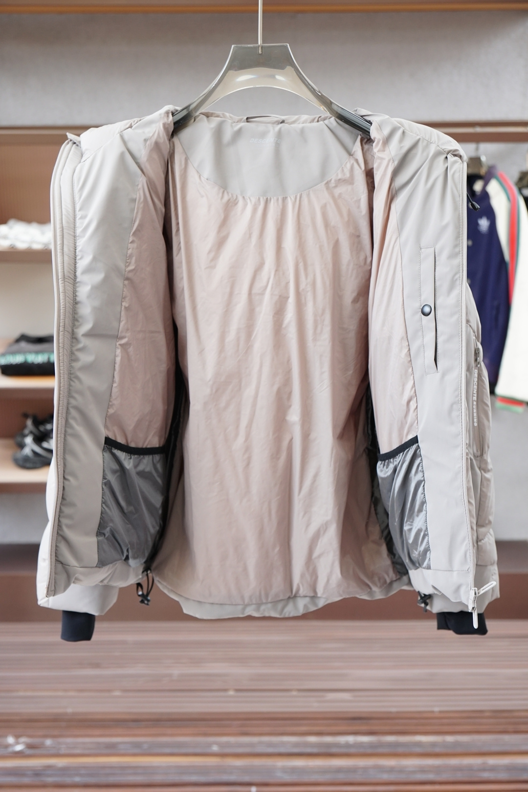 迪桑特/2025 FW秋冬新品羽绒服-休闲商务系列羽绒夹克｜极简时尚，尽享意式奢华｜整件羽绒服大身充绒饱